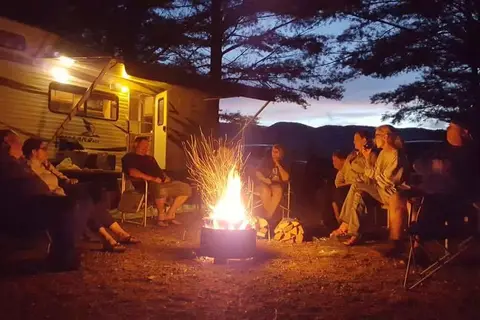Lincoln / Woodstock KOA Holiday