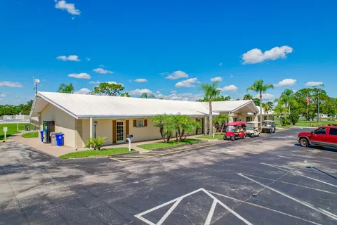 Lakewood Village RV Resort