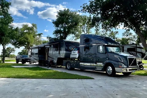 Austonia RV Resort
