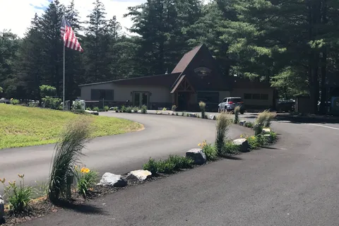Sun Retreats Adirondack Gateway