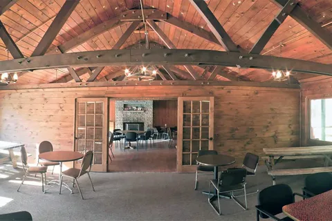Sun Retreats Adirondack Gateway