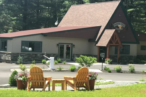 Sun Retreats Adirondack Gateway
