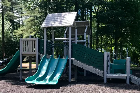 Sun Retreats Adirondack Gateway