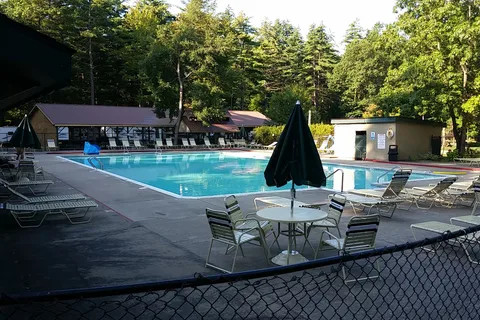 Sun Retreats Adirondack Gateway