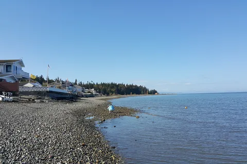 Lighthouse By The Bay RV Resort