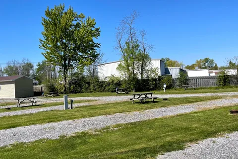 Niagara Falls Campground and Lodging