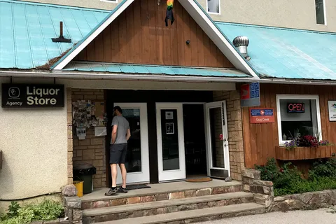 The Lakeview - Store and Campground