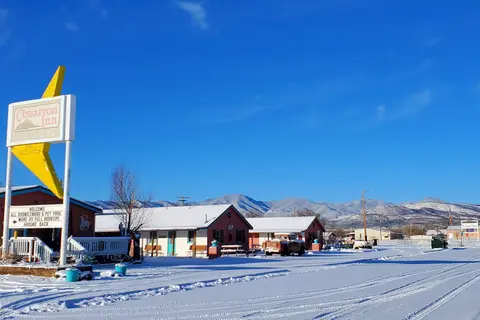 Hikers Cimarron Inn and RV Park LLC