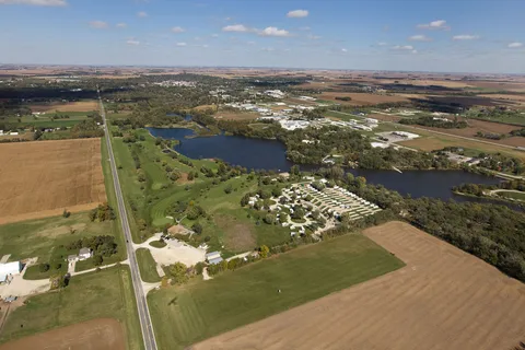 Lakeshore RV Resort and Campground