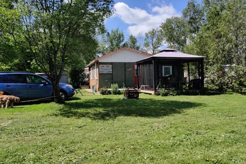 Happy Holiday Campground And Cottages