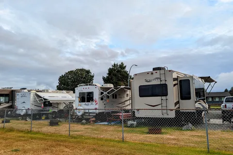 Thunderbird RV Park and Cottage Resort