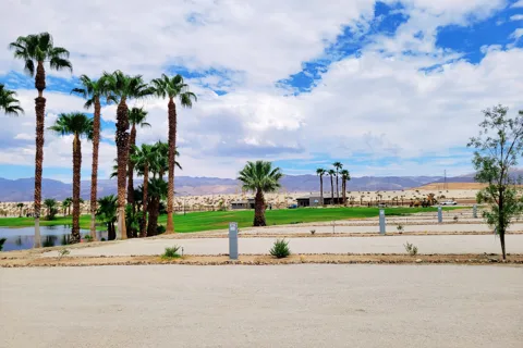 Coachella Lakes RV Resort