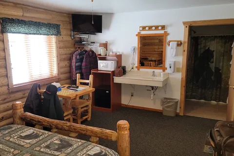 Wolf Den RV Park