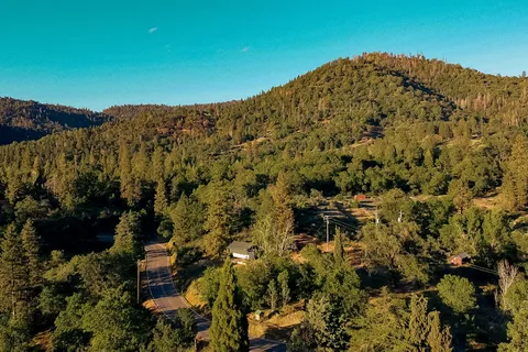 Sequoia Mountain Farms