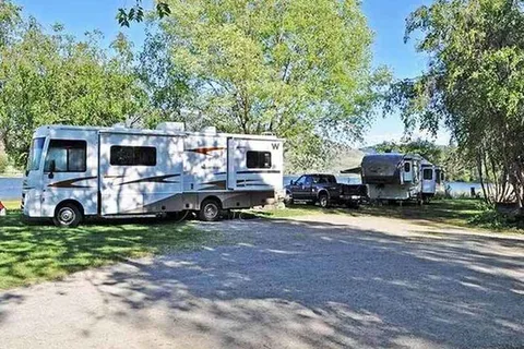 Silverline Lakeside Resort