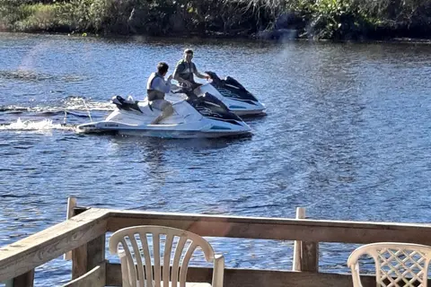 Lettuce Lake Travel Resort