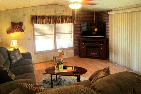 Riverside Lodge RV Resort