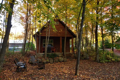 Auburn Riverside Retreat