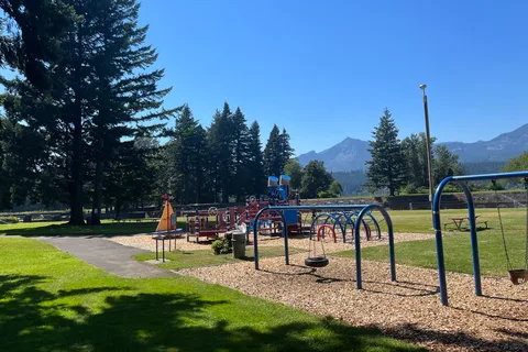 Port of Cascade Locks Campground