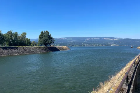 Port of Cascade Locks Campground