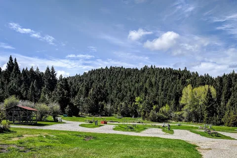 Rambling Moose Campground