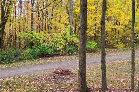 The Lost Oaks Campground