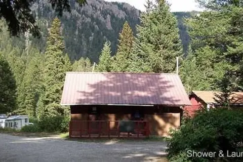 Campfire Lodge and Resort