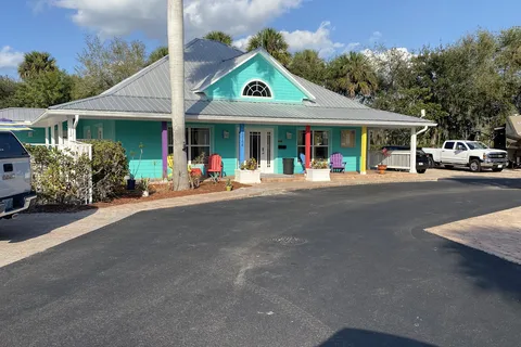 Water's Edge Motor Coach and RV Resort