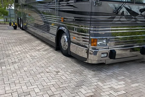 Water's Edge Motor Coach and RV Resort