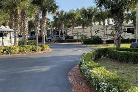 Water's Edge Motor Coach and RV Resort