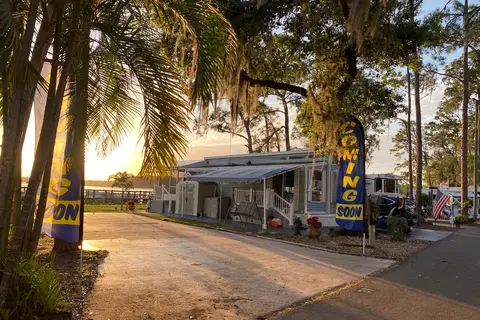 Lake Josephine RV Resort