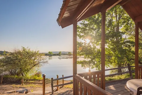Sunbanks Resort