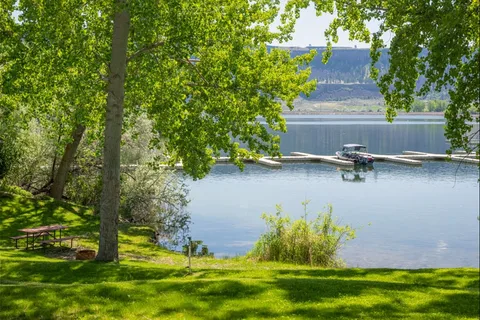 Sunbanks Resort