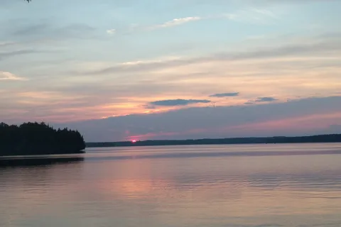 Serenity Bay Cottage and RV Park