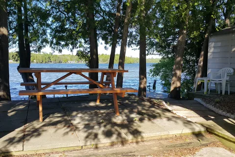 Serenity Bay Cottage and RV Park
