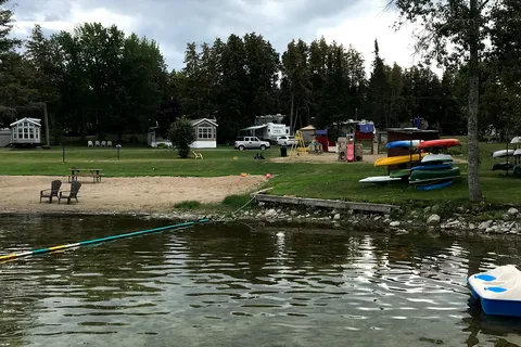 Serenity Bay Cottage and RV Park