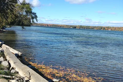 Serenity Bay Cottage and RV Park