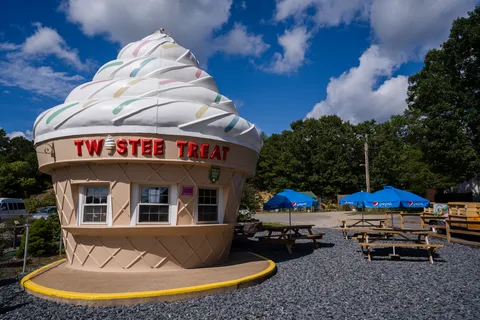 Yogi Bear's Jellystone Park™ Camp-Resort: Cranberry Acres in Carver, MA