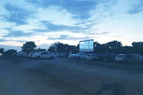 Cool Breeze RV Cinema and Resort
