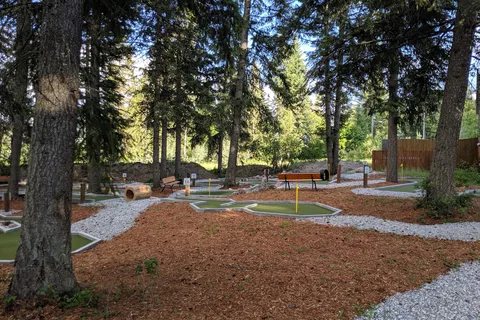 Golden Golf Club RV Park