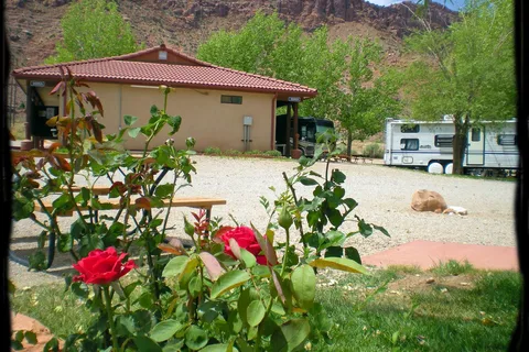 Spanish Trail RV Park-Campground
