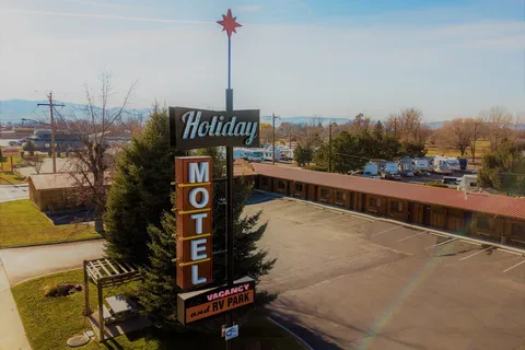 Holiday Motel and RV Park