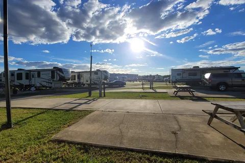 Johnny's Lakeside RV Resort