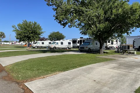 Johnny's Lakeside RV Resort