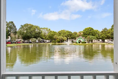 Johnny's Lakeside RV Resort
