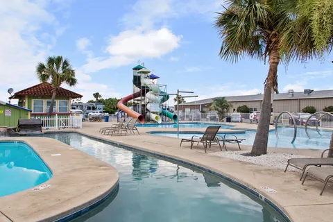 Johnny's Lakeside RV Resort
