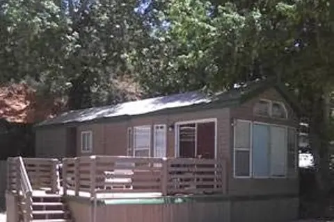 Oak Creek Mobilodge