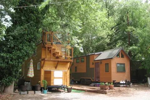 Oak Creek Mobilodge