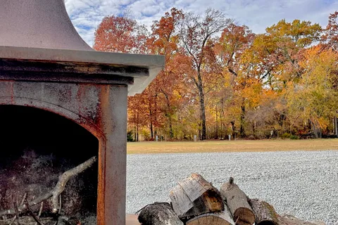 Firehouse Escape Lodge & RV Station