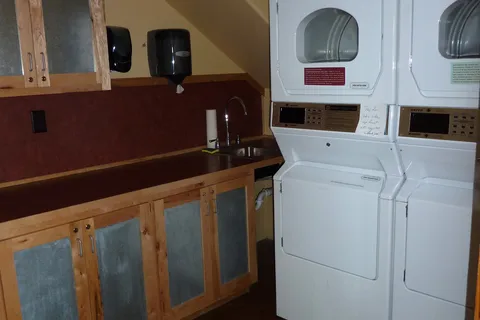 Yellowstone Holiday RV Campground & Marina